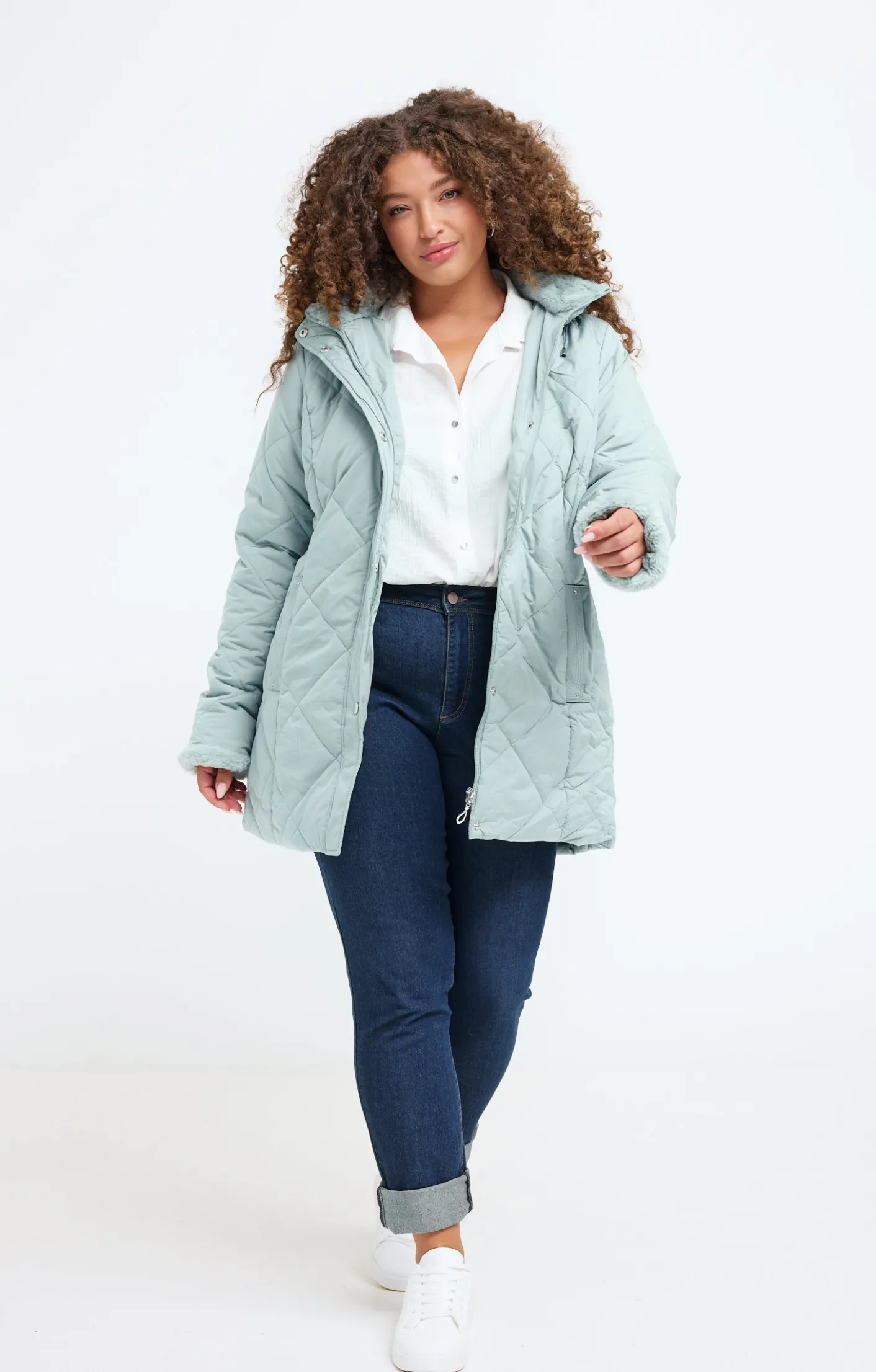 Toscane Boutique Doudoune avec capuche et fausse fourrure| Parkas & Impers