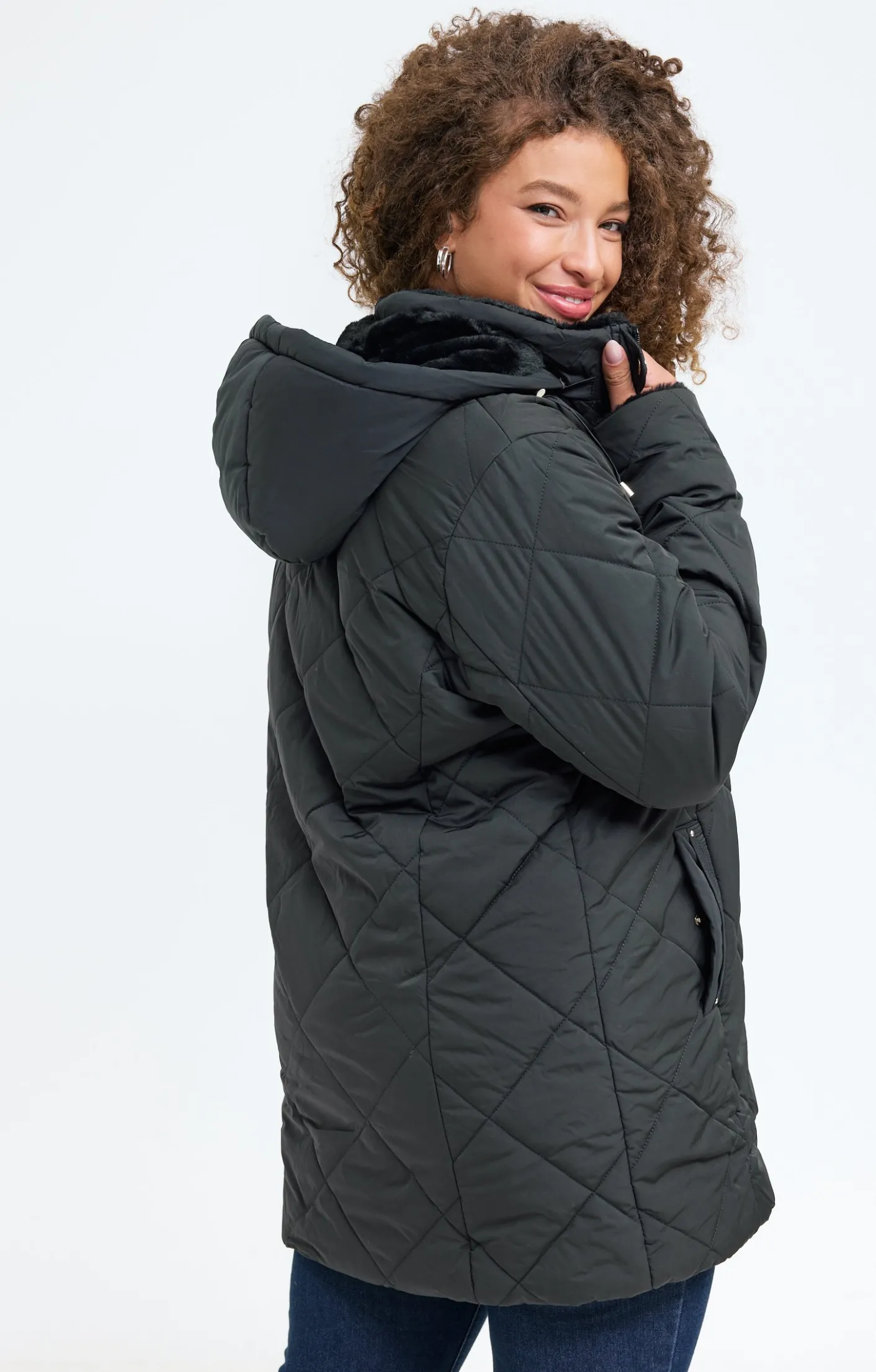 Toscane Boutique Doudoune avec capuche et fausse fourrure| Parkas & Impers