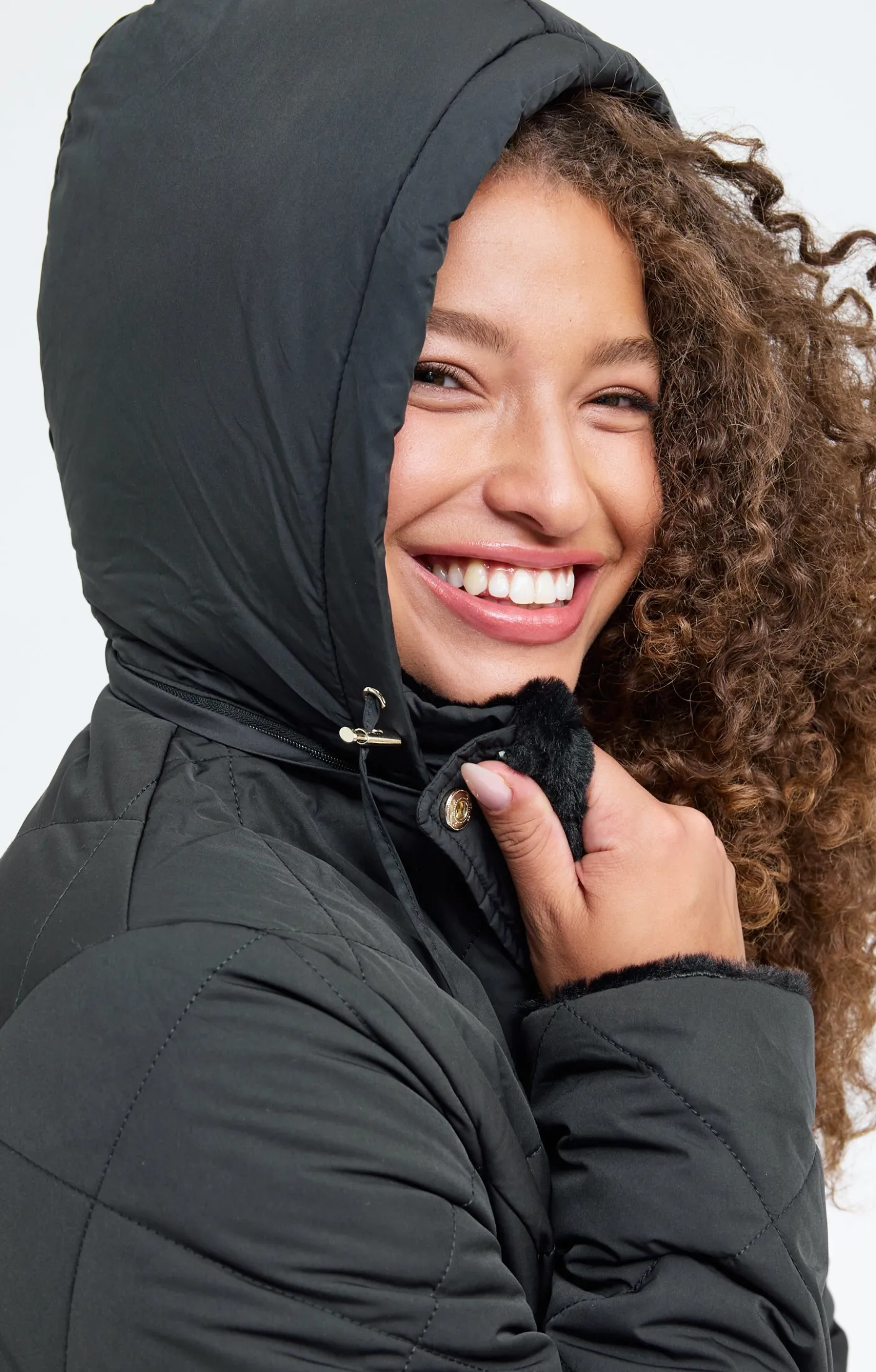Toscane Boutique Doudoune avec capuche et fausse fourrure| Parkas & Impers