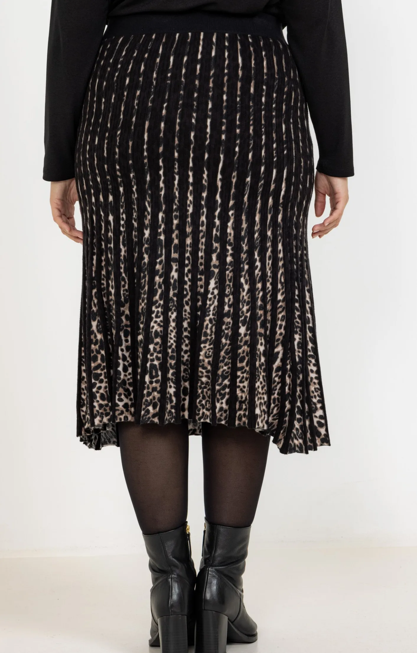 Toscane Boutique Jupe chaude en maille imprimé léopard| Jupes