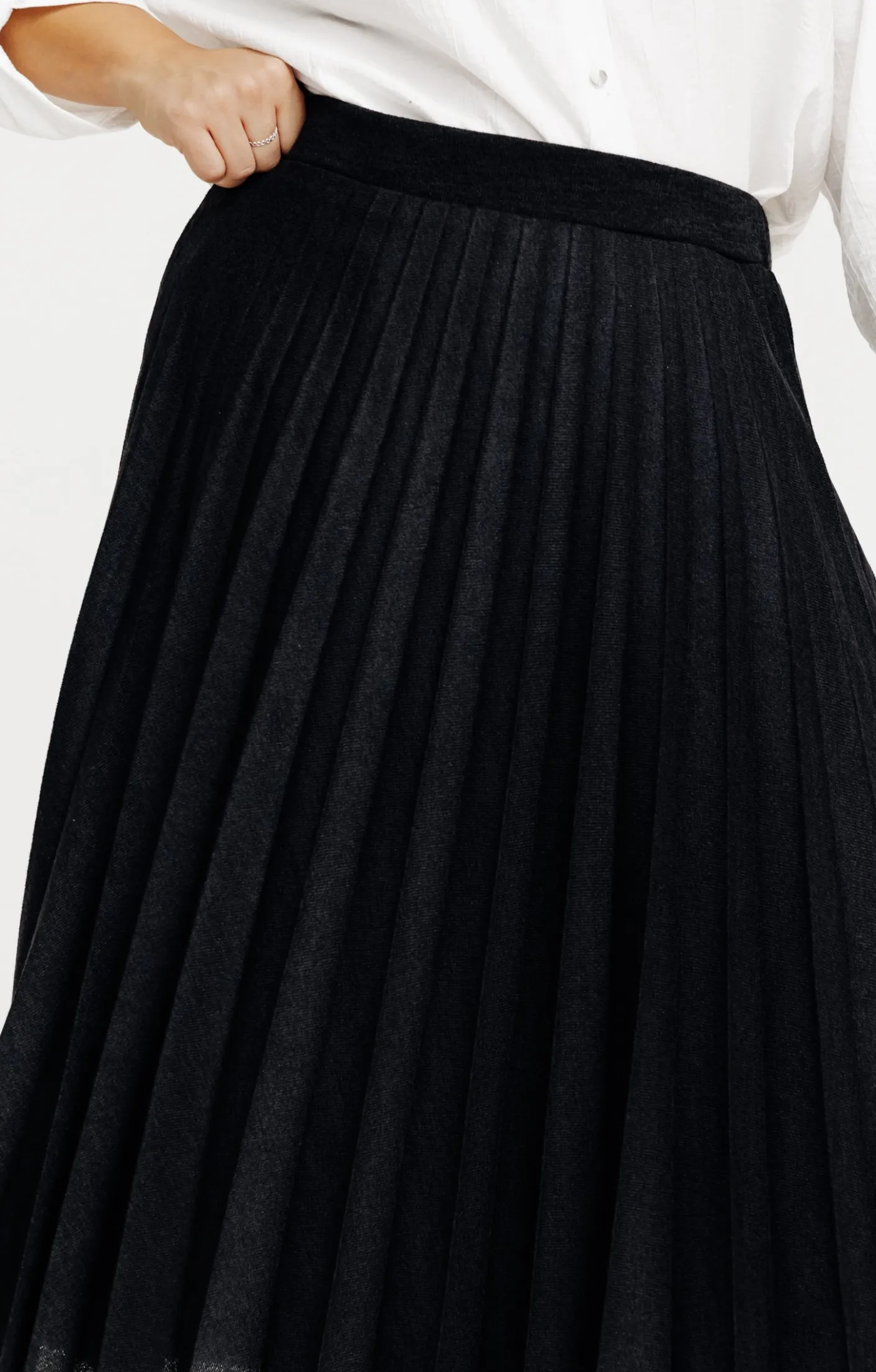 Toscane Boutique Jupe en maille unie plissée| Jupes