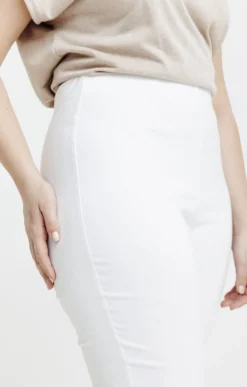 Toscane Boutique Pantacourt avec oeillet en bas de jambe| Pantalons