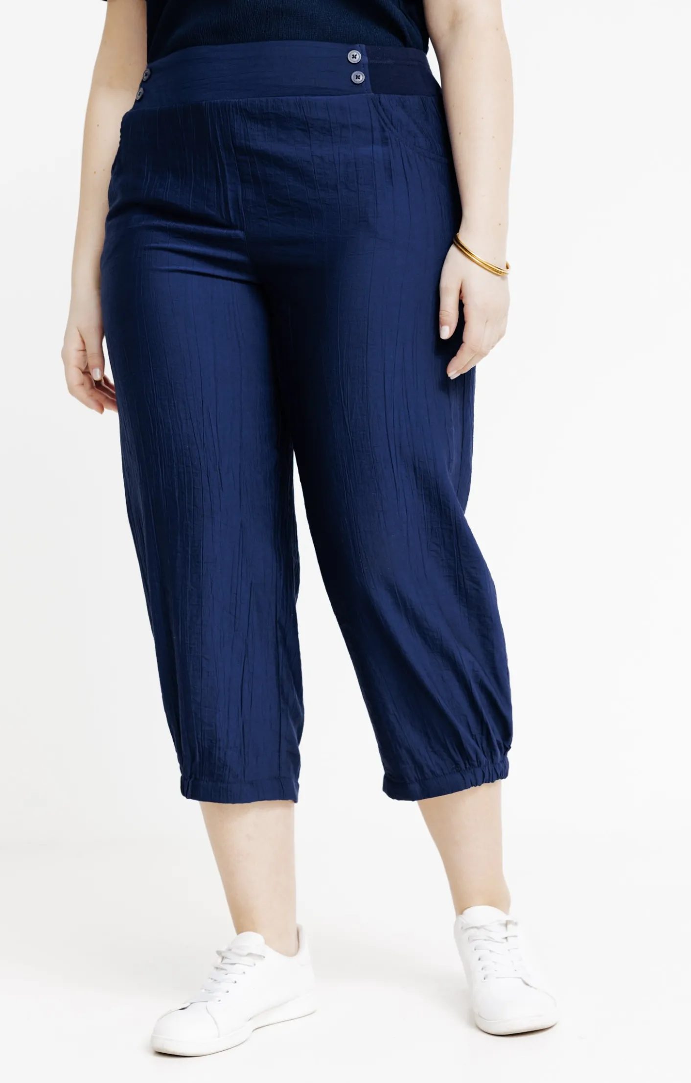 Toscane Boutique Pantacourt boule tissu texturé| Pantalons