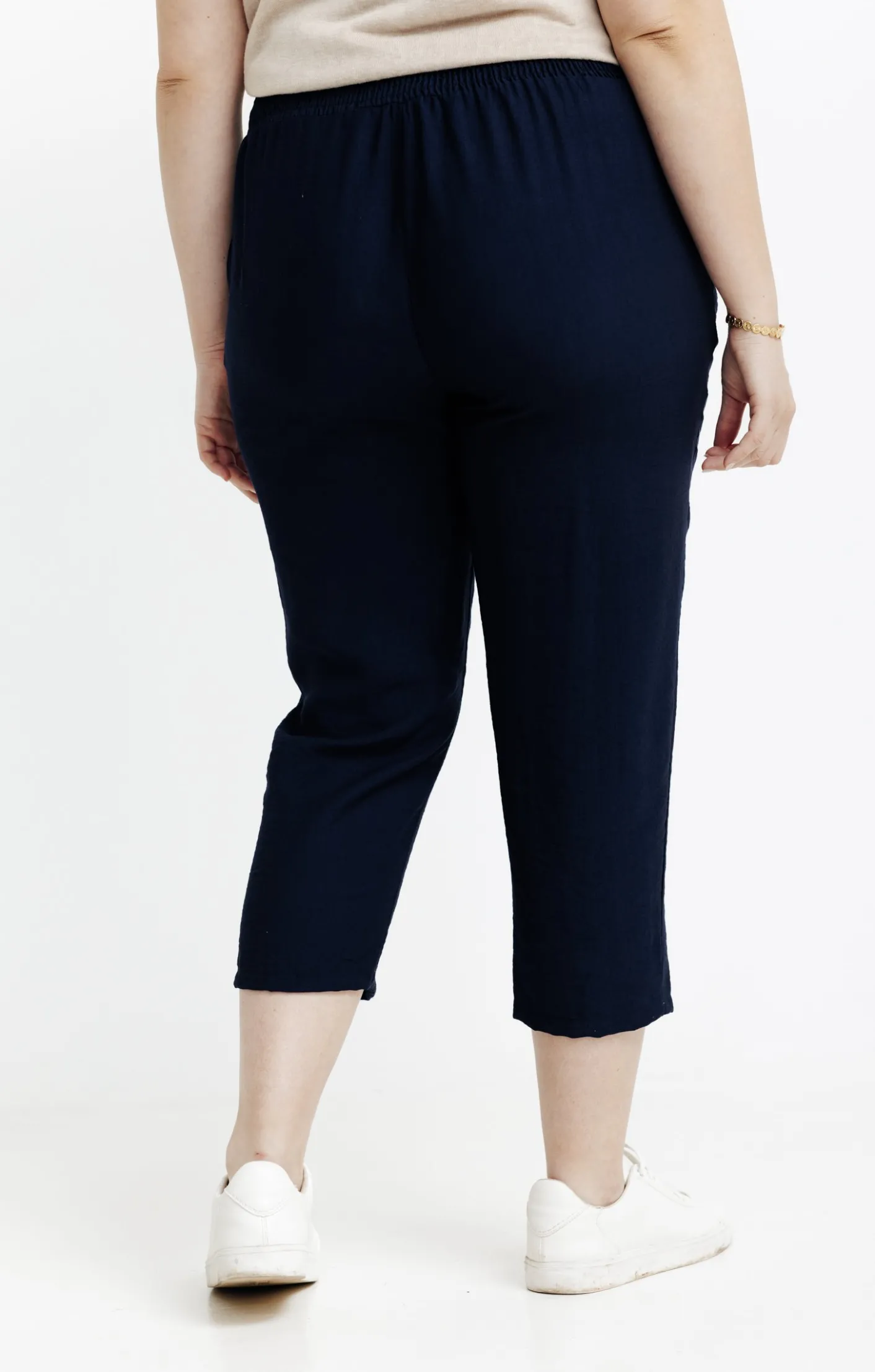 Toscane Boutique Pantacourt droit boutons fleurs| Pantalons