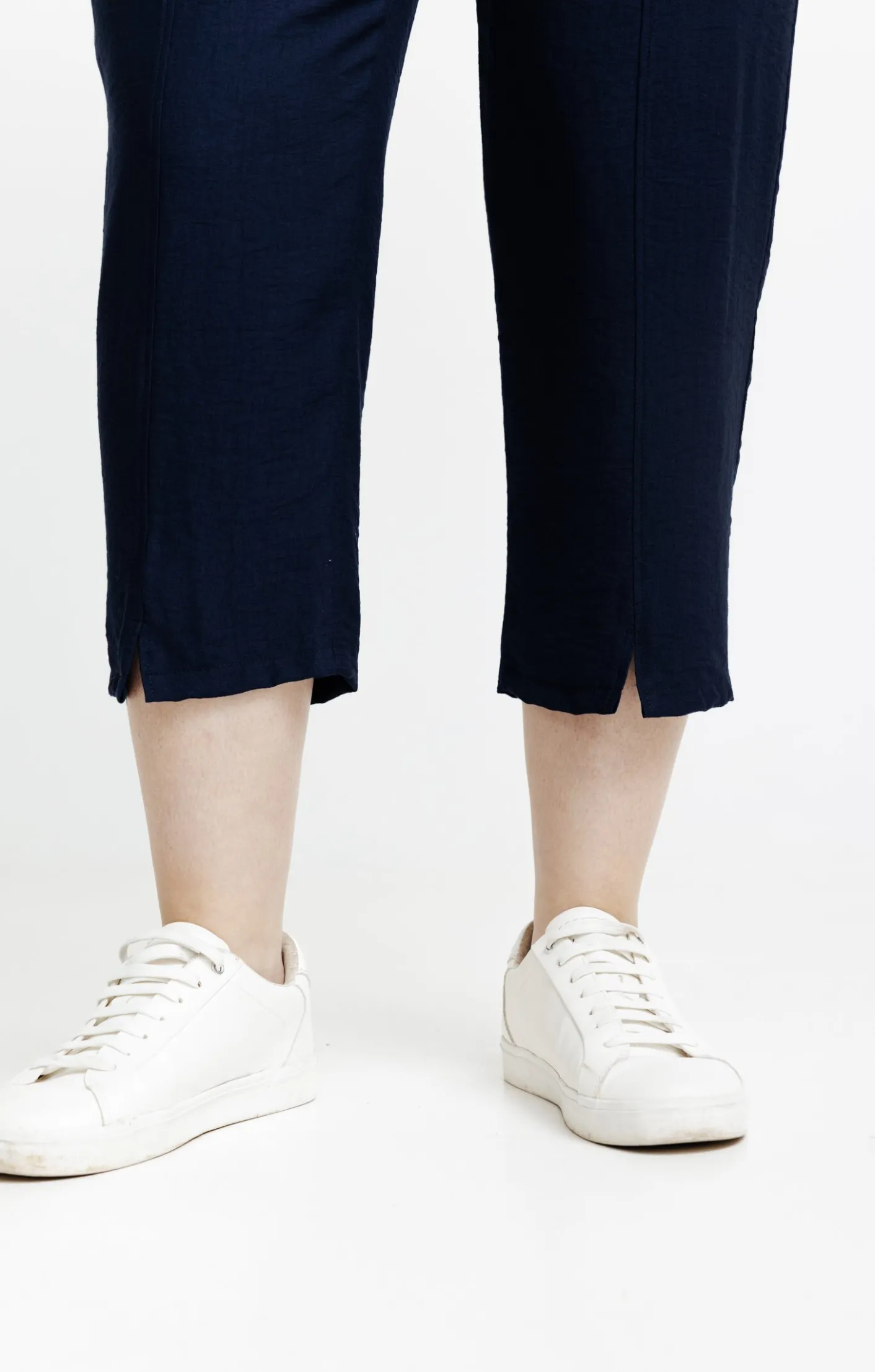 Toscane Boutique Pantacourt droit boutons fleurs| Pantalons
