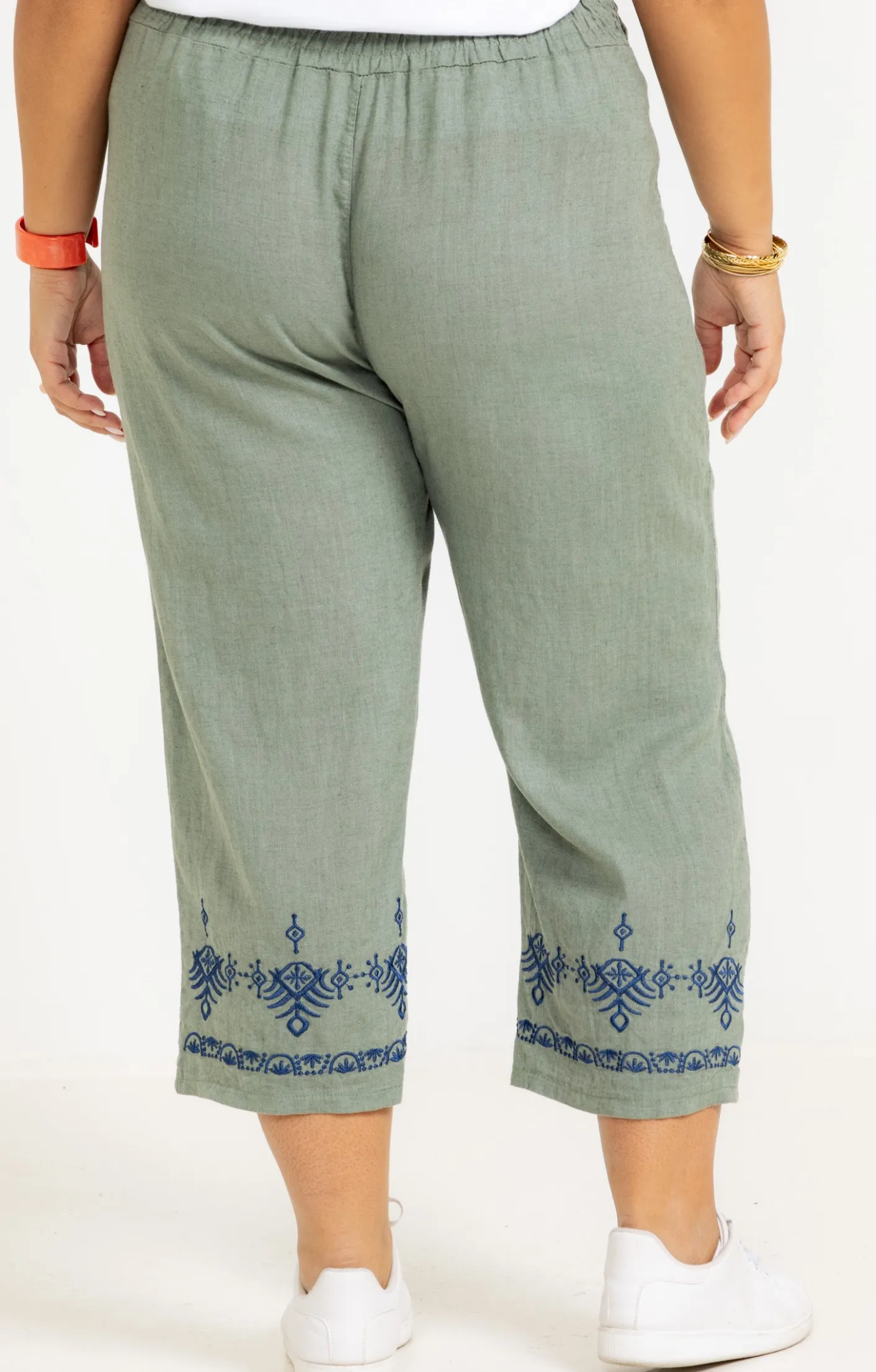 Toscane Boutique Pantacourt lin viscose brodé| Pantalons