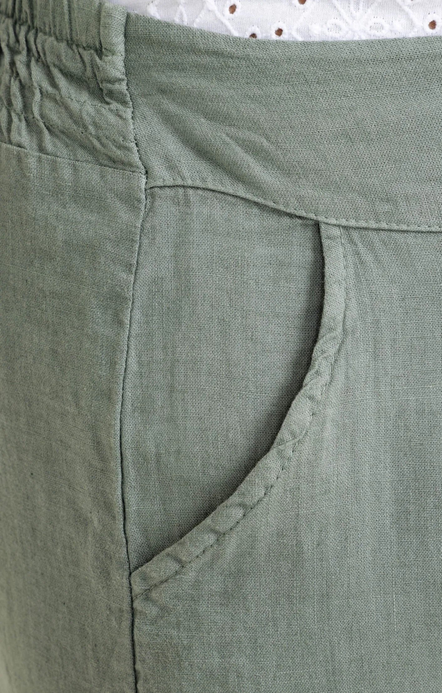 Toscane Boutique Pantacourt lin viscose brodé| Pantalons