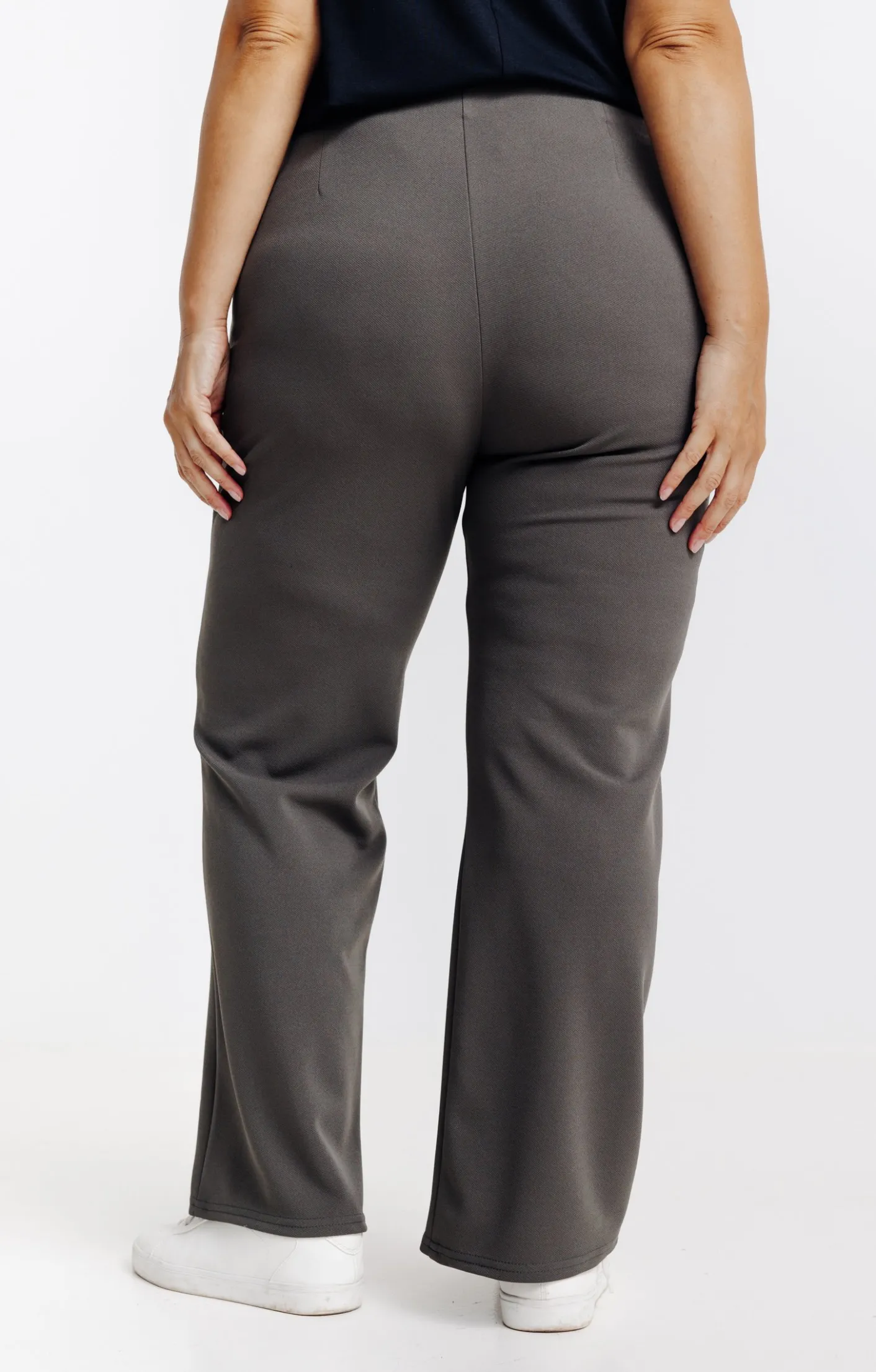 Toscane Boutique Pantalon large uni à boucle| Pantalons