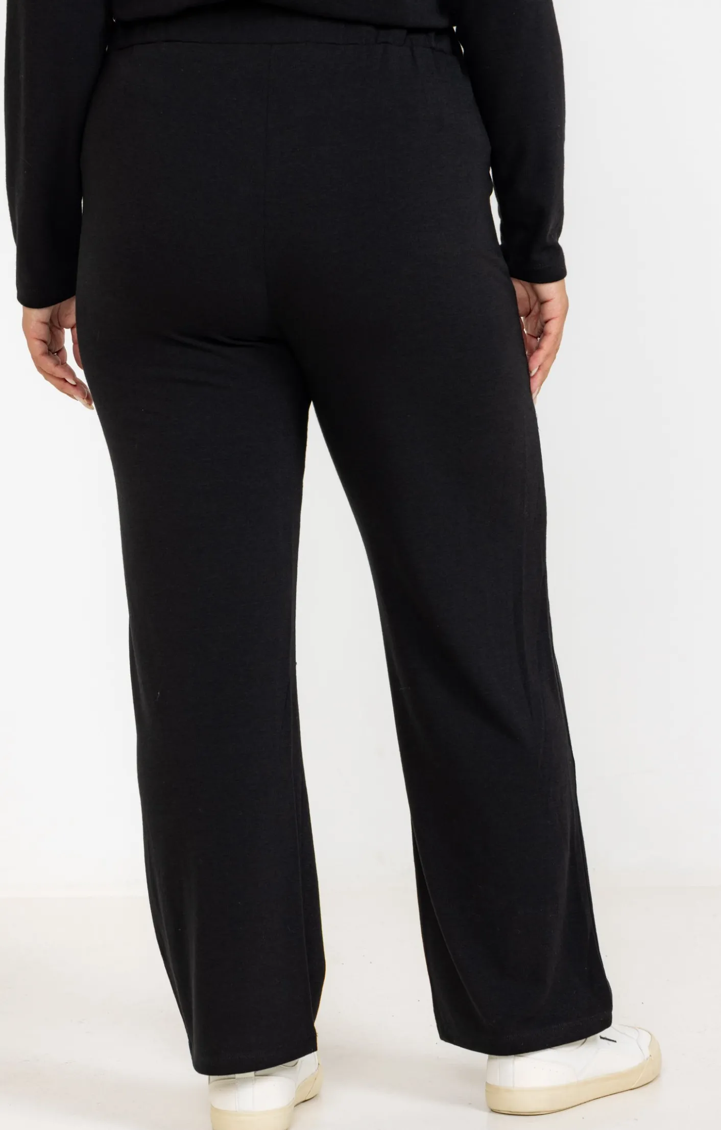 Toscane Boutique Pantalon large uni doux| Pantalons