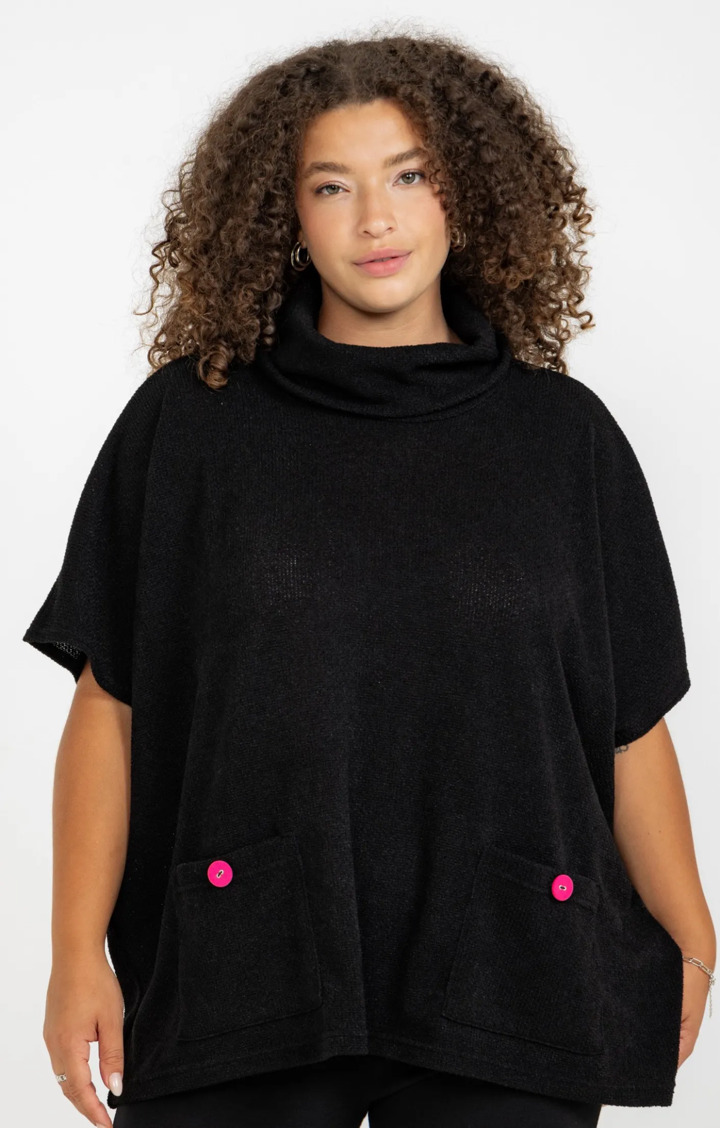 Toscane Boutique Poncho à poches et boutons colorés| Pulls & Cardigans
