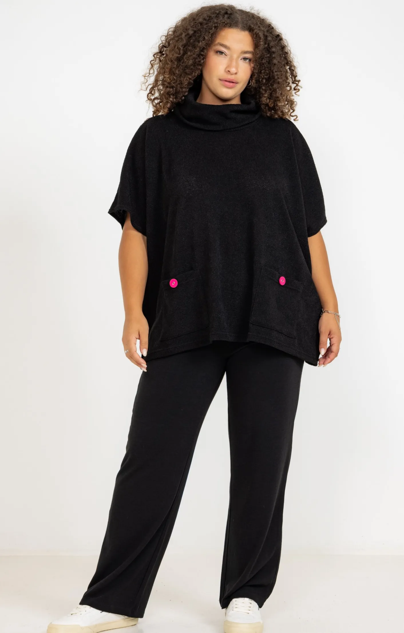 Toscane Boutique Poncho à poches et boutons colorés| Pulls & Cardigans