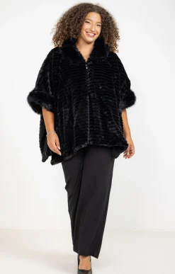 Toscane Boutique Poncho doux fausse fourrure| Accessoires