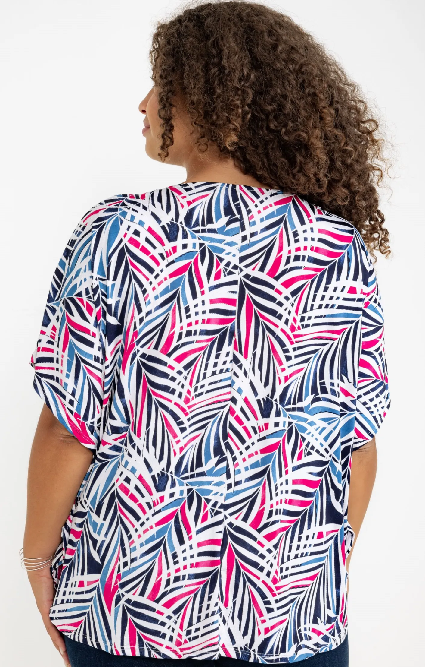 Toscane Boutique Ponchon encolure V avec collier| Tee-shirts