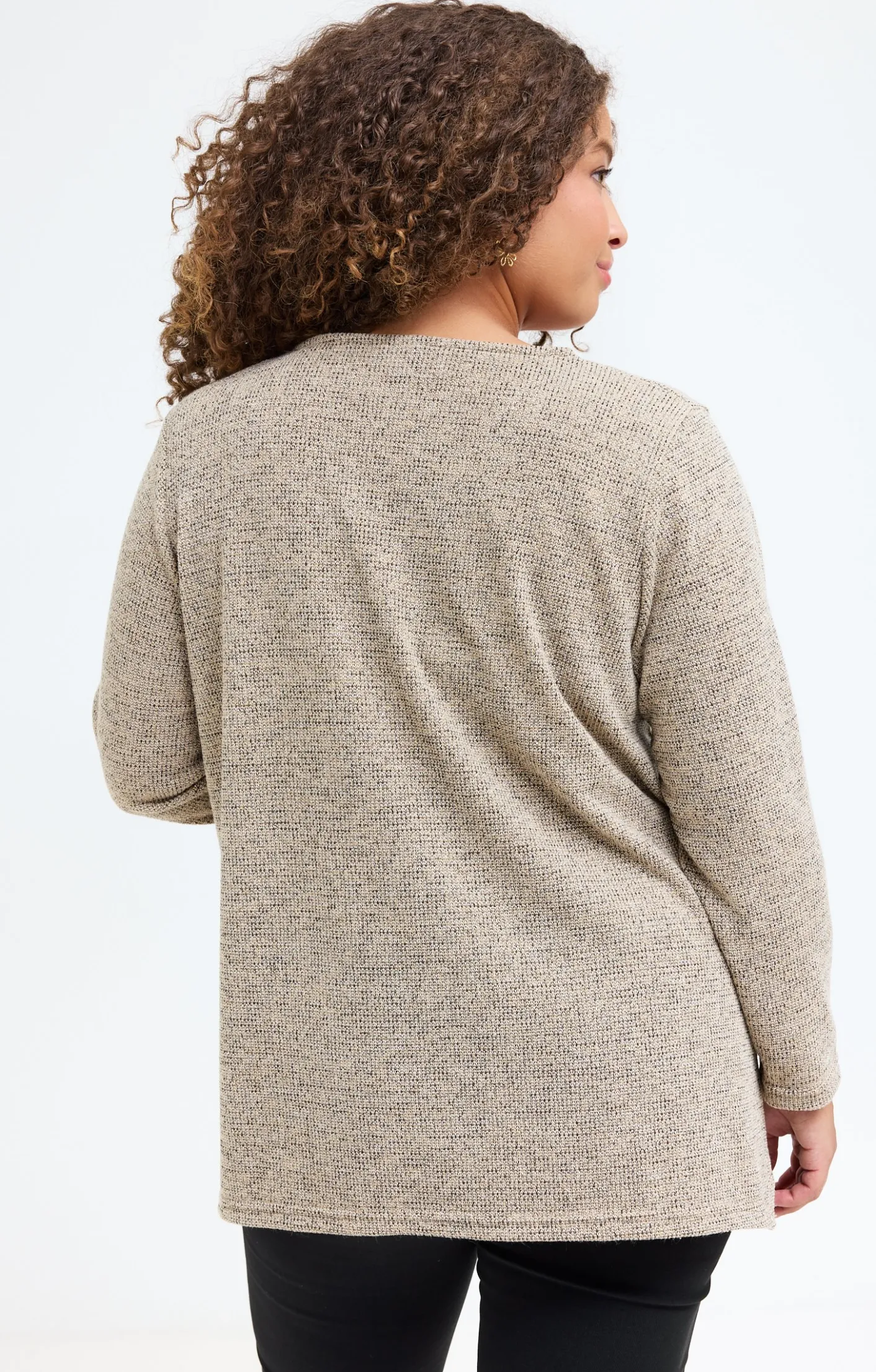 Toscane Boutique Pull en maille brillante et collier| Pulls & Cardigans