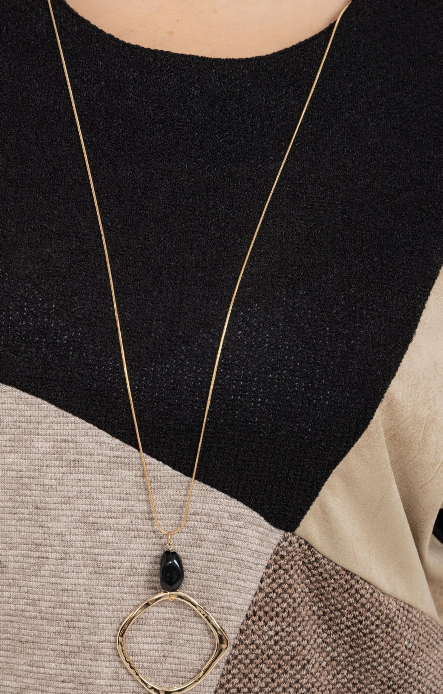 Toscane Boutique Pull patch avec collier| Pulls & Cardigans