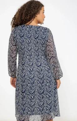 Toscane Boutique Robe imprimée plissée et collier| Robes