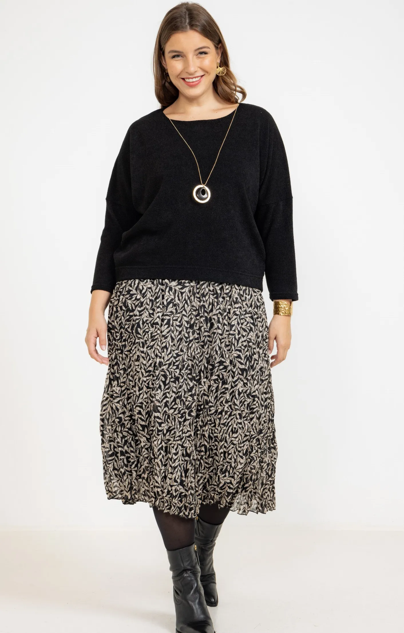 Toscane Boutique Robe longue 2-en-1 pull et collier| Robes