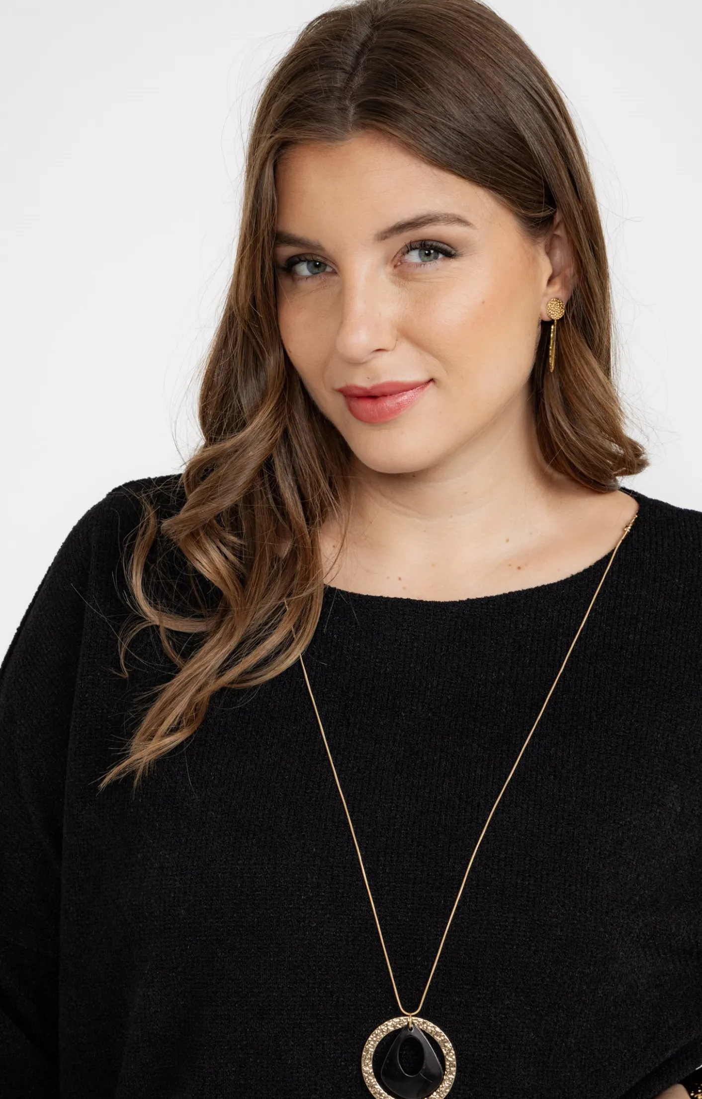 Toscane Boutique Robe longue 2-en-1 pull et collier| Robes
