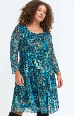 Toscane Boutique Robe patineuse en dentelle et collier| Robes