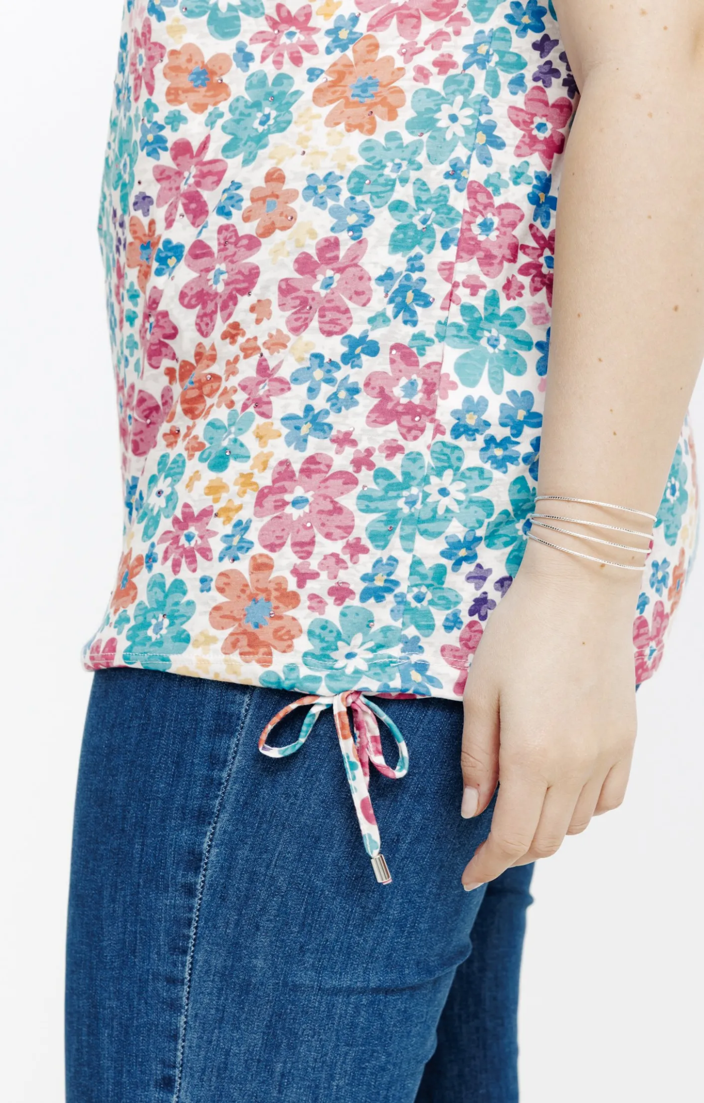 Toscane Boutique Tee-shirt à imprimé fleurs| Tee-shirts