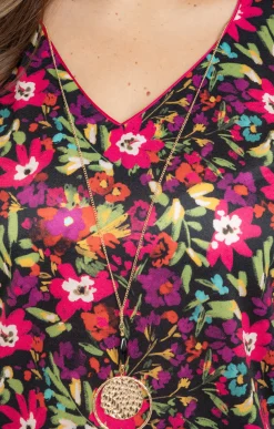 Toscane Boutique Tee-shirt imprimé à fleurs et collier| Tee-shirts