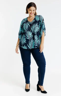 Toscane Boutique Tee-shirt poncho imprimé avec collier| Tee-shirts