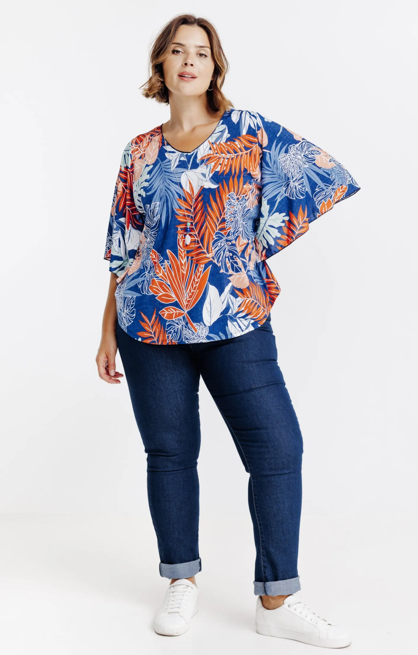 Toscane Boutique Tee-shirt poncho imprimé avec collier| Tee-shirts