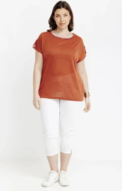 Toscane Boutique Tee-shirt uni avec tresse à l'encolure| Tee-shirts
