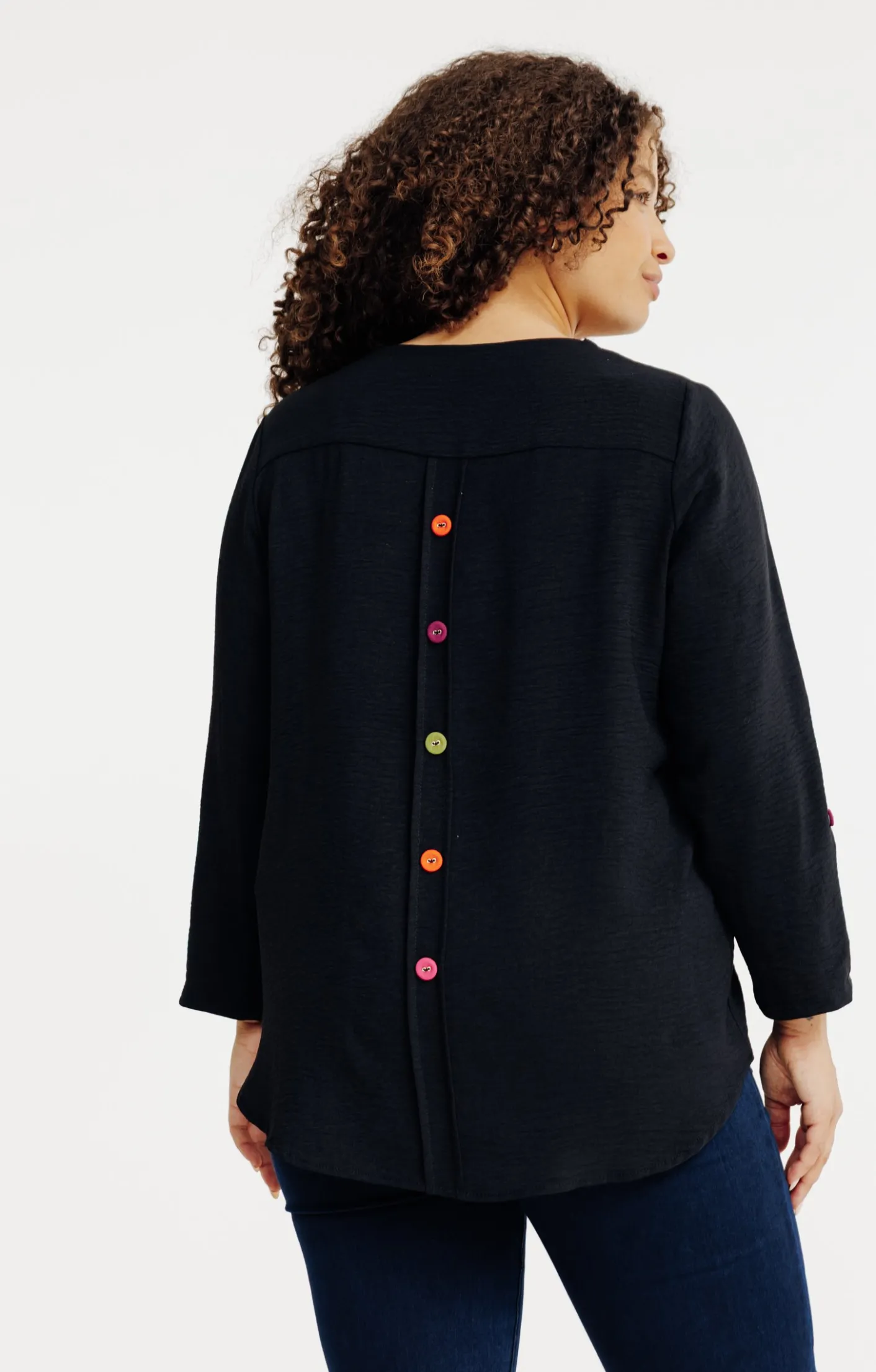 Toscane Boutique Tunique unie avec boutons colorés| Chemisiers & Tuniques